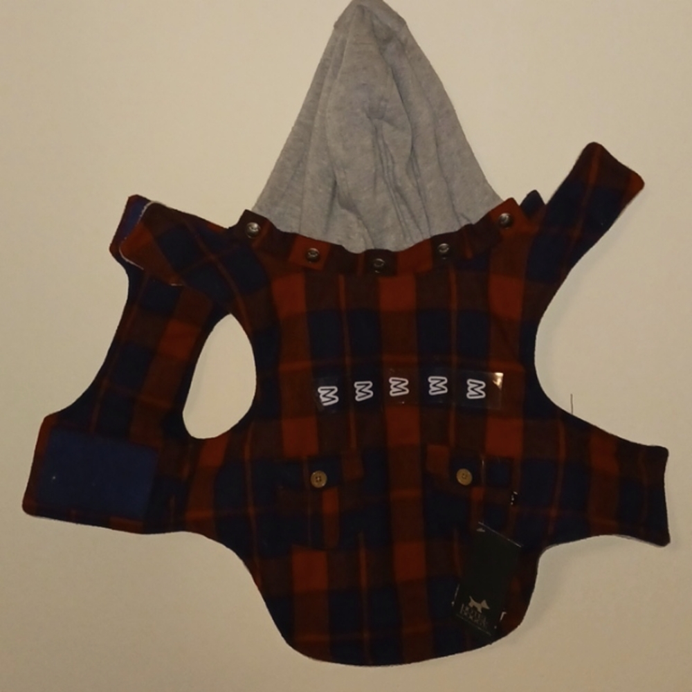 A Vest made by Hotel Doggy for smaller Breads.